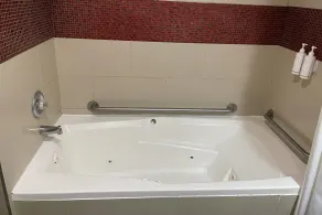 Days Inn by Wyndham Jersey City - Bagno