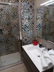 Mini appartement avec salle de bain et cuisine à usage exclusif - Salle de bain