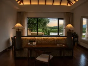 The Postcard on The Rapti River, Chitwan, Nepal - Habitación