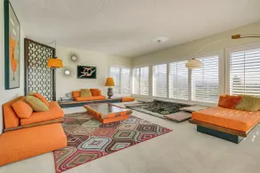 Stunning MCM Escape w/ Mtn Views in San Bernardino - Innenbereich