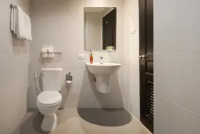Aspira Residence Ruamrudee - Bathroom
