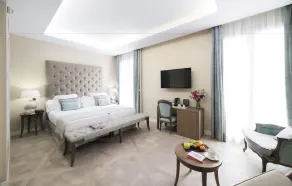 Lamaro Hotel Barcelona - Preferred Hotels & Resorts - Lifestyle Collection - Room