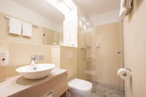 Hotel Wegner - T h e culinary art hotel - Salle de bain