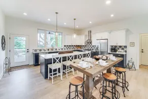 Walk to Lake Erie: Sleek Retreat w/ Screened Patio - Interior