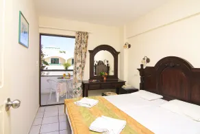 Trefon Hotel Apartments and Family Suites - Vue de la chambre