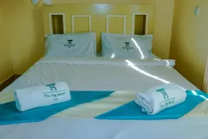 The Tag Hotel - Rum
