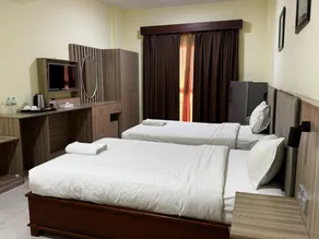 ROYAL HOTEL - Room