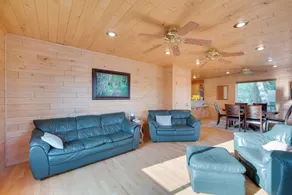 Lakefront Birchwood House w/ Deck + Fire Pit! - Innenbereich