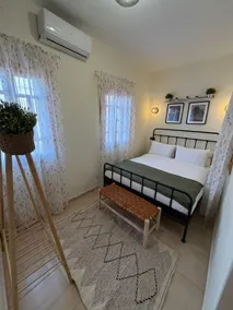 Dana Social Living - Camera