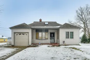 Lakefront Home w/ Views, 7 Mi to Dtwn Paw Paw - Interiør