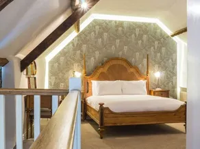 Rising Sun Hotel - Room