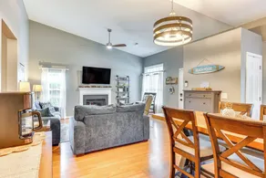 Wilmington Family Home: 6 Mi to Wrightsville Beach - Interior