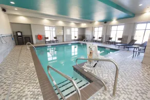 Hampton Inn Mustang - Piscine