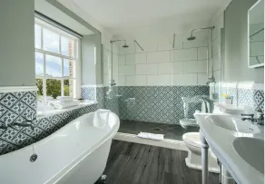 Peterstone Court Country House Restaurant & Spa - Bathroom