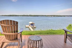 Elegant Lakefront Gem w/ Dock + Sunset Views! - Interiör