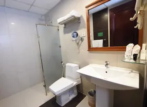 Grand Safir Hotel Apartments - Bathroom