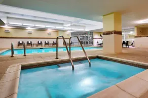Courtyard Lincoln Downtown - Piscine