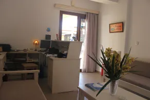 Sunny Suites - Reception