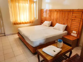 Pops Hotel & Restaurant - Room