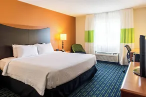 Fairfield Inn & Suites Canton - Chambre