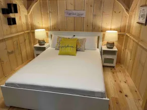 Merveilleuse maison de vacances entièrement équipée avec jardin, terrasse et barbecue | Vue lac - Chambre