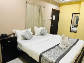 HOTEL HYDERABAD PULSE - Room