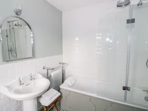 Cottage avec terrasse et jardin - Salle de bain