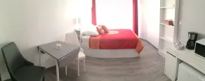 Le Pavachon gîte familial piscine couverte privée chauffée - Aux portes du Puy duFou - Zimmer