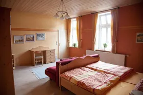 Neue Post - Room