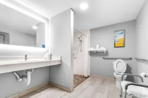 Comfort Suites Jackson I-40 - Salle de bain