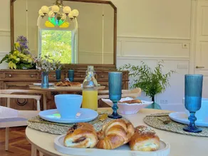 Villa Boutique 1880-Romantic Historic Boutique Hotel with Outdoor Jacuzzi - Rezeption
