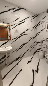 Hotel Cosy Inn - Bathroom