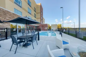 Fairfield Inn & Suites by Marriott Charlotte Belmont - Pool