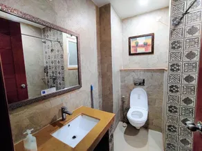 The Angel Hotel & Suites near Medanta - Bathroom