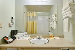 Days Inn by Wyndham Mt. Vernon - Salle de bain