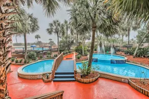 Beachfront Resort Condo w/ Lazy River & Pools! - Piscine