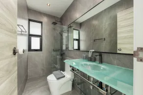 Akara Pool Villas Phuket by TropicLook  - Baño