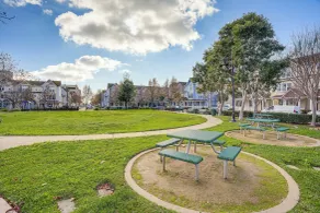 Walk to Bart Station: Richmond Townhome w/ Balcony - Innenbereich