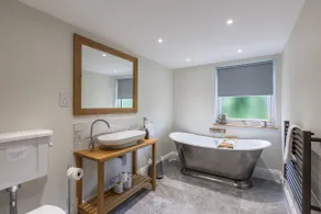 Foxes Den - Bathroom