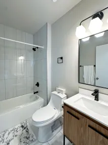 4211 Suites - Bathroom