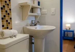 Meraki Boutique Hostel - Bathroom
