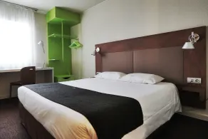 Campanile Paris Ouest - Chaville - Room