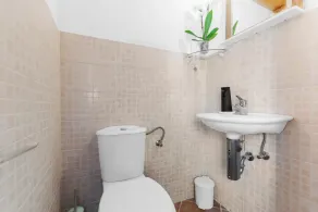 Holiday House with Pool Villa Ladybug - Casa de banho