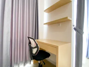 Comfort And Simply Design Studio At Vasanta Innopark Apartment - Room