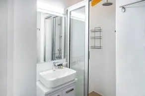 Olga Apt 4- Lovely Studio on Ground Floor - Bathroom