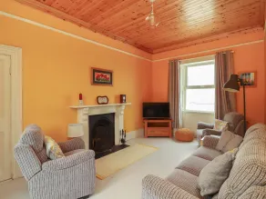 Newtown East - Interior