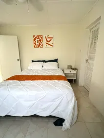 Hy-De-Way 3BR Near Miami Beach Oistins - Rom