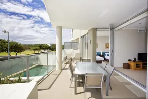White Shells Luxury Apartments Marcoola - Vue de la chambre