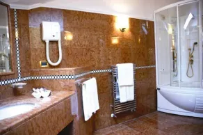 Hotel Serino - Badrum