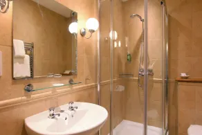 Dolphin Hotel - Badezimmer